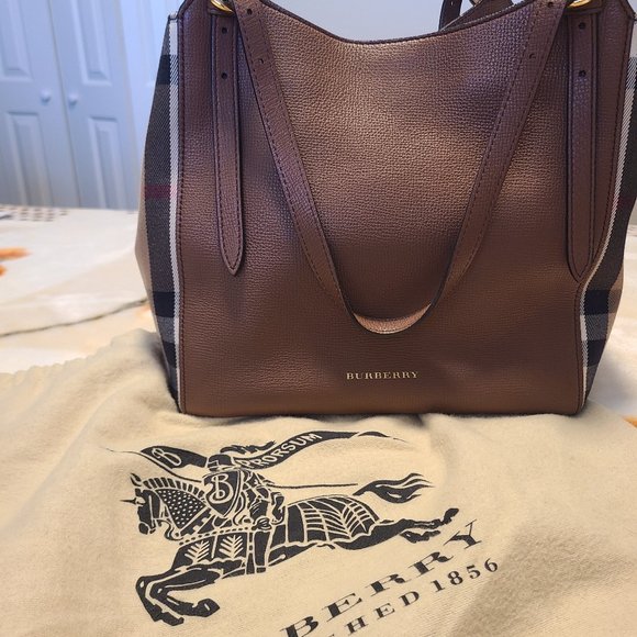 BURBERRY - Picture 1 of 6